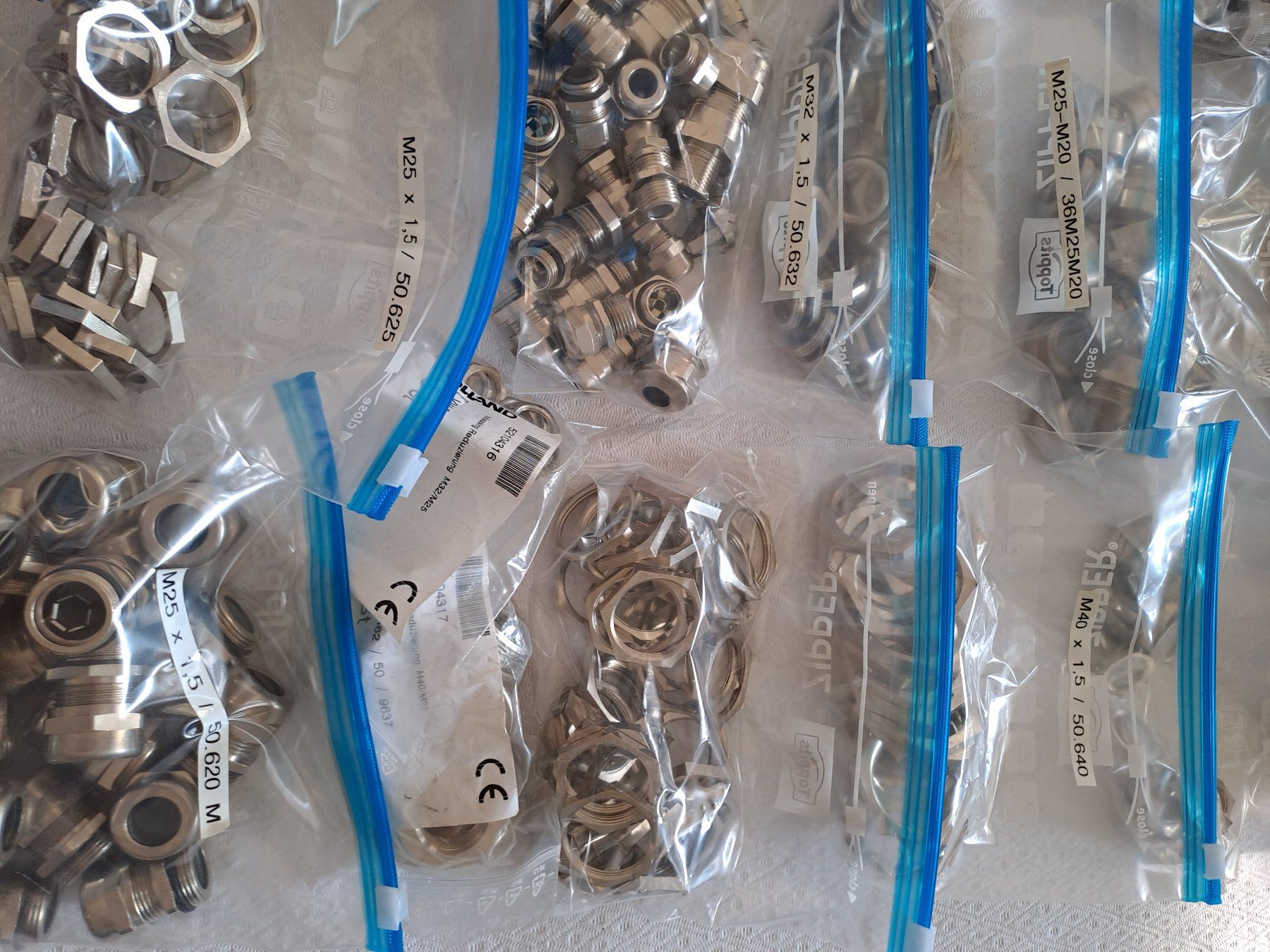 Componenti elettronici: Cable Glands - Surplus Stock – Usato da Rieden AG venduto da Werkstattlaedeli 3