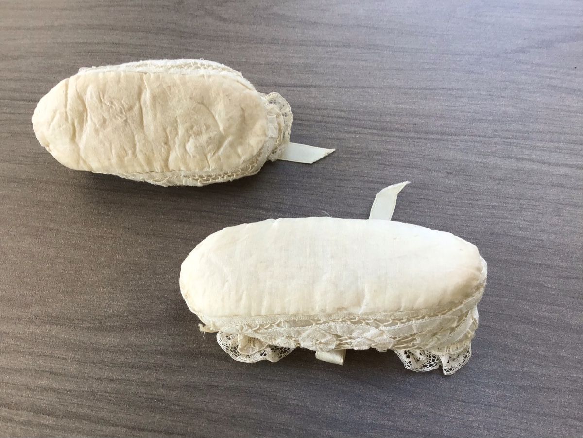 Socken für Kinder: Bébé chaussons  – Gebraucht aus Plan-les-Ouates von Cassero 1