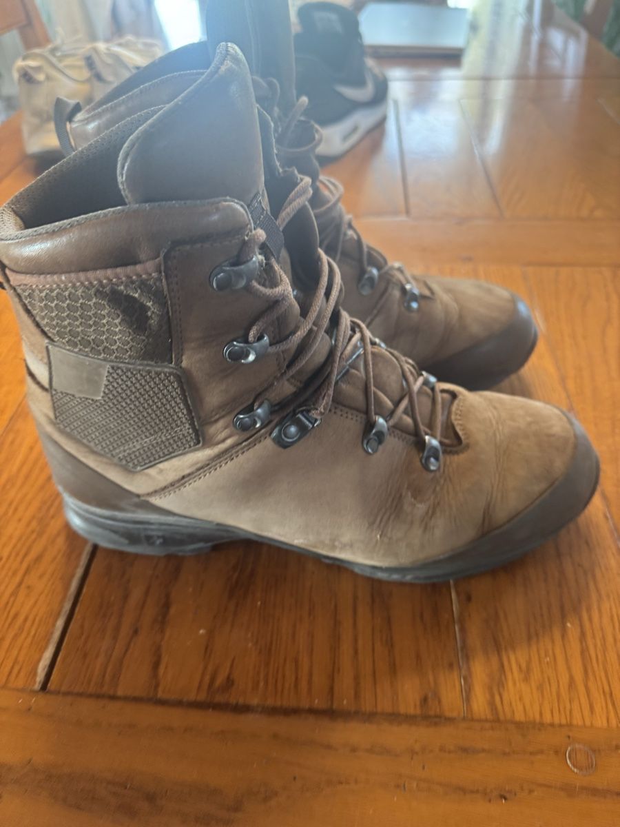 Scarpe da uomo: Robuste Meindel Bergstiefel Gr.44 Ks19 – Usato da Jeuss venduto da luc_5xt6