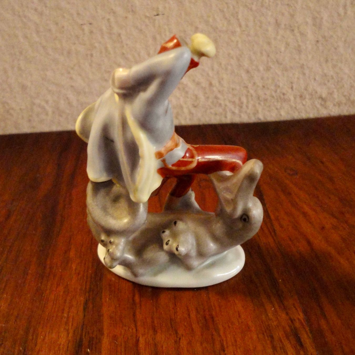 Herend Statuette: Herend Porzellanfigur Husar – Usato da WÄDENSWIL venduto da katti01 1
