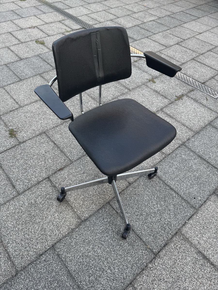 Sedie: Stuhl Schwarz Gebraucht – Usato da Basel venduto da JGEBERS 1