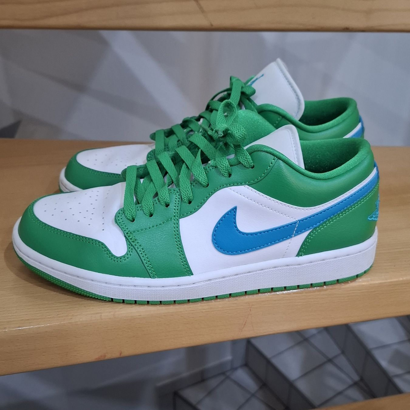 Jordan Scarpe da uomo: Air Jordan dunk low – Nuovo (secondo la descrizione) da Balzers venduto da mackfose 1