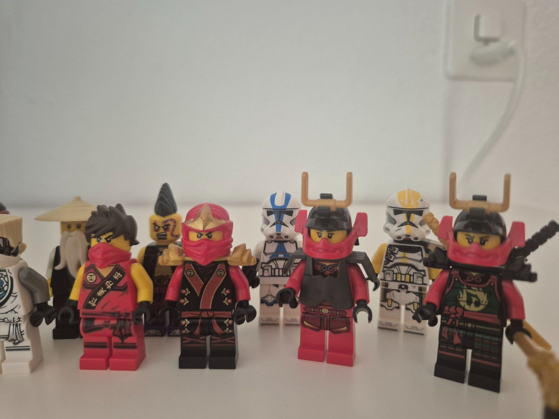 Lego Statuette: Lego Ninjago/ Starwars Minifiguren – Usato da Neuenhof venduto da Alex5432. 3