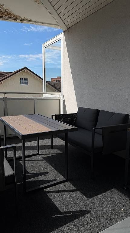 Divani: Gartenlounge grau/anthrazit inkl. Tisch – Usato da Rotkreuz venduto da ta_ti75 2