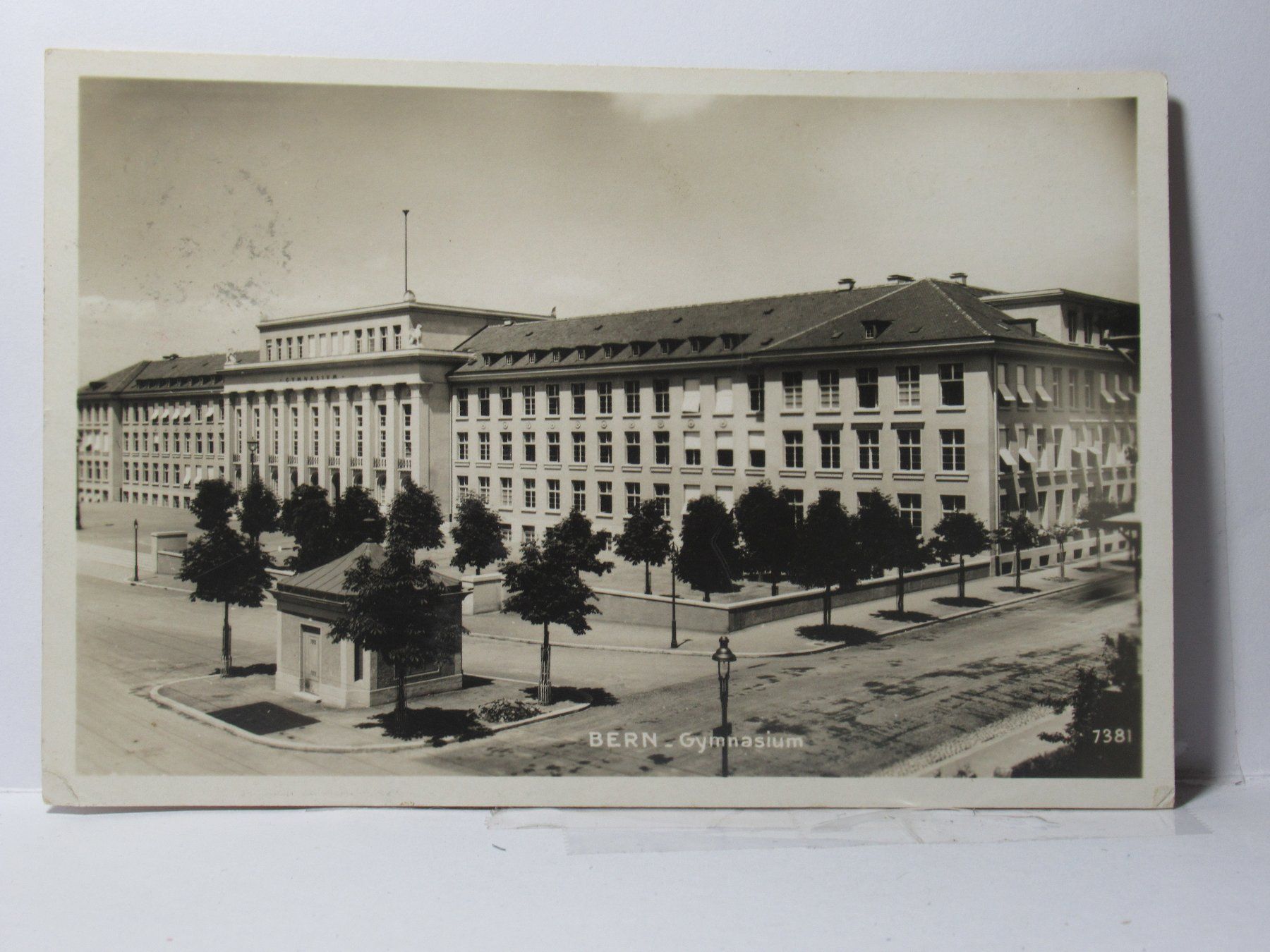 Cartoline postali: Bern , Gymnasium  1930 – Usato da Grenchen venduto da Bluemchen1900