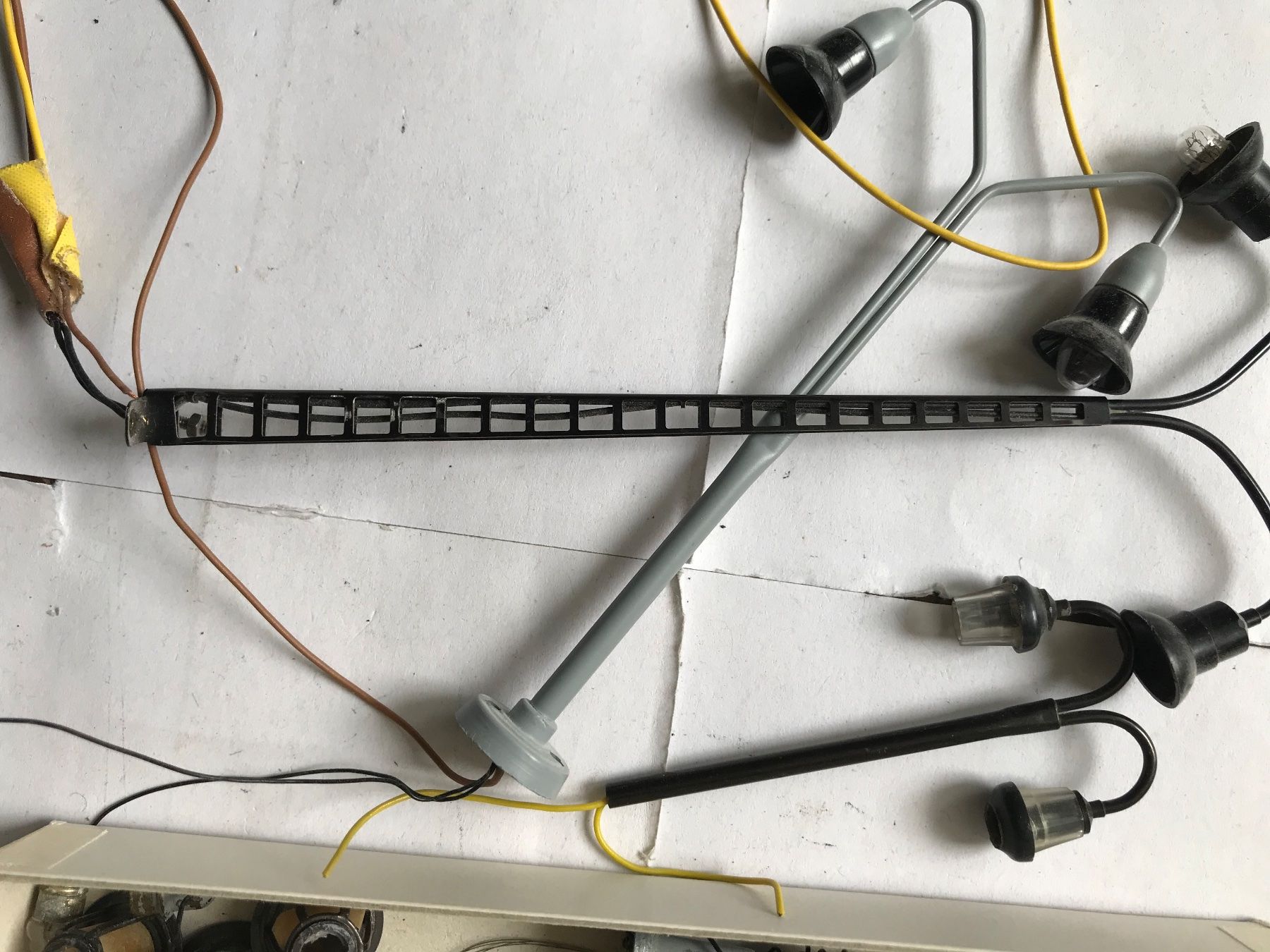 Modelleisenbahnen: verschiedene modelleisenbahn lampen H0 – Gebraucht aus liestal von makai05 2