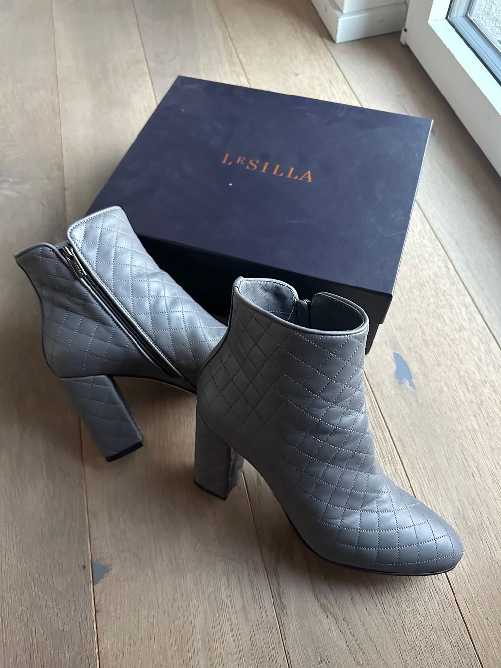 Scarpe da donna: Leather boots by Le Silla, 39 – Nuovo (secondo la descrizione) da Zug venduto da Nat.yushkevich