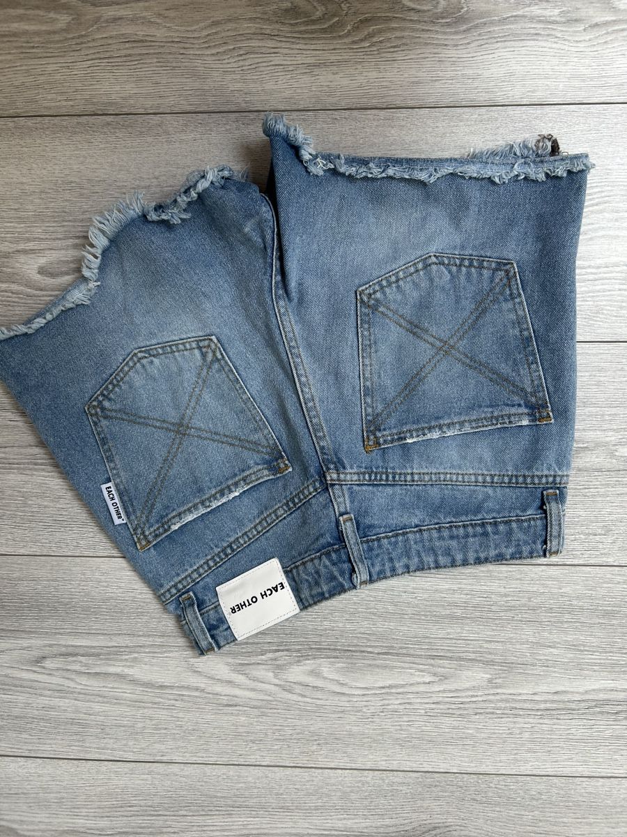 Jeans: Shorts en jean EACH OTHER taille S – D'occasion à Genève par and_k79x 2