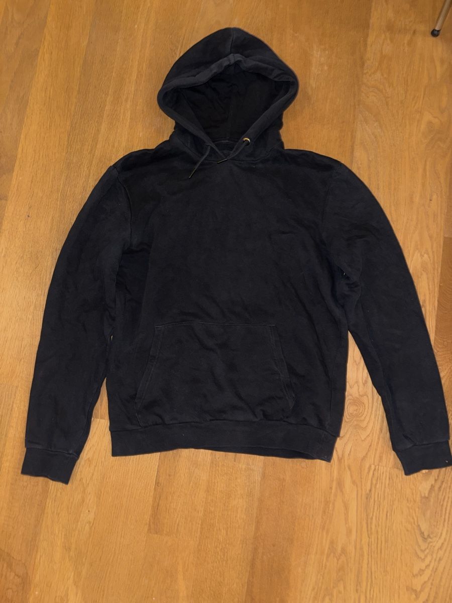 C&A Pullover & Sweatshirts: Schwarzer Clockhouse Hoodie, Gr. M – Gebraucht aus Niederweningen von Julavi
