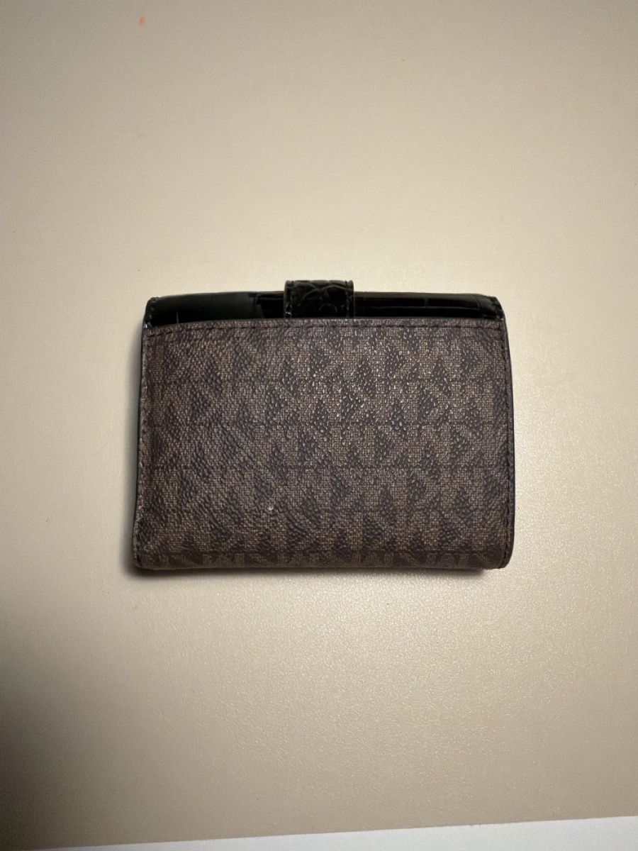 Michael Kors Portemonnaie: Michael Kors Portmonaie – Gebraucht aus Niederuzwil von Lisascloset 4