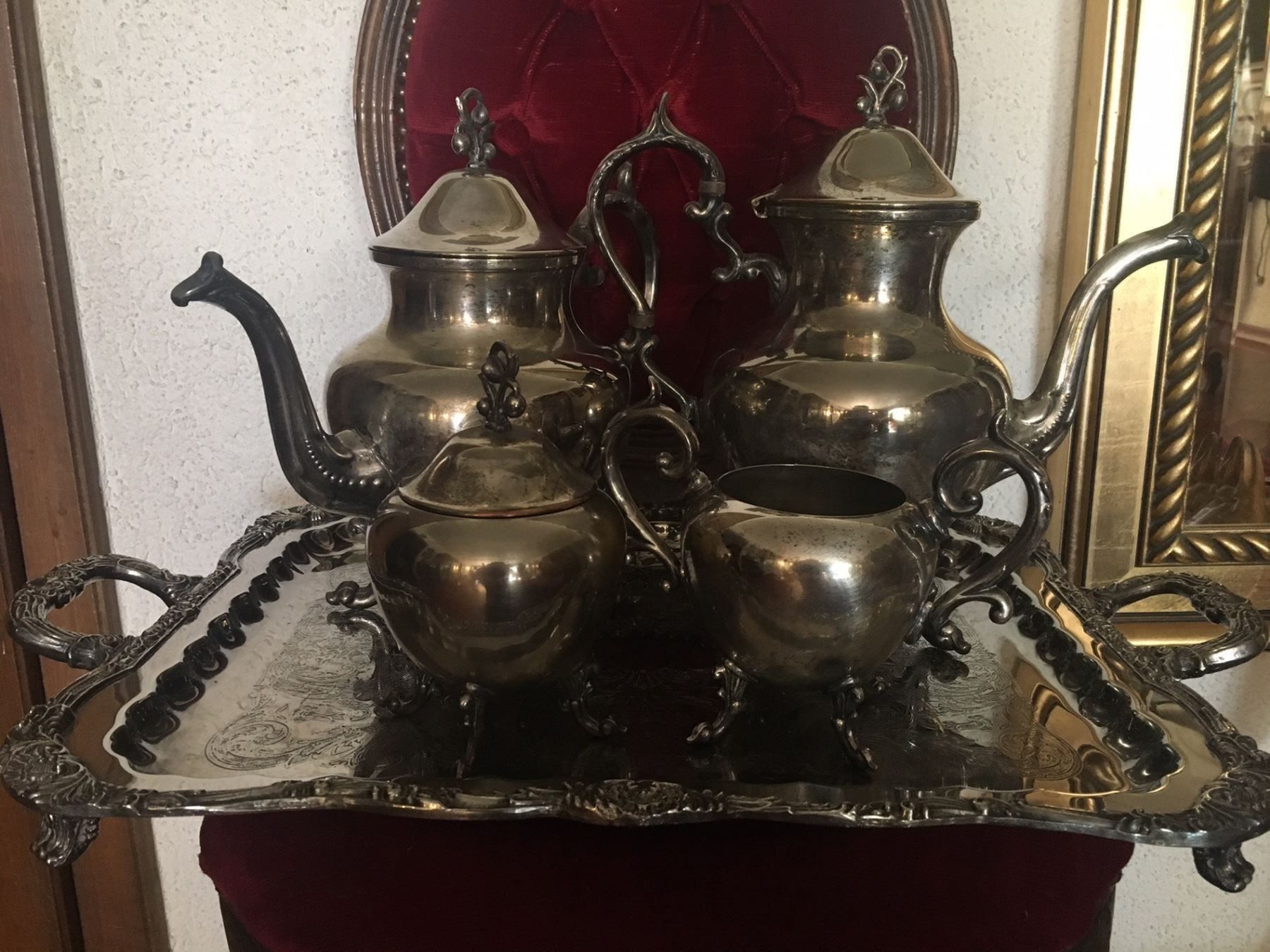Set di piatti: Tee- Kaffeeservice auf Serviertablett ! – Usato da Brügg BE venduto da rutschimedizin 1
