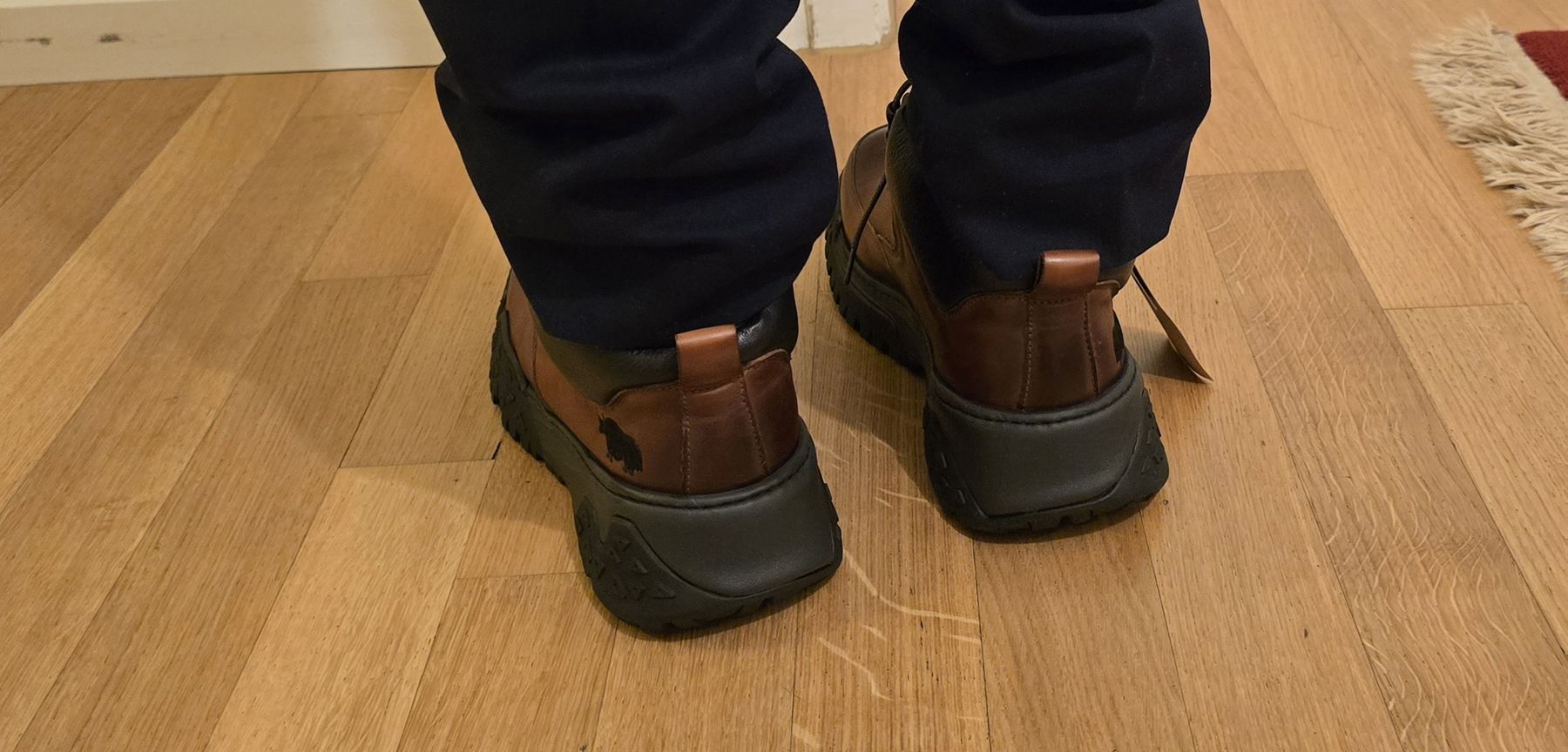 Herrenschuhe: echt Leder Schuhe sind aus Tibet – Neu und originalverpackt aus Zürich von tcd_q9m5 1