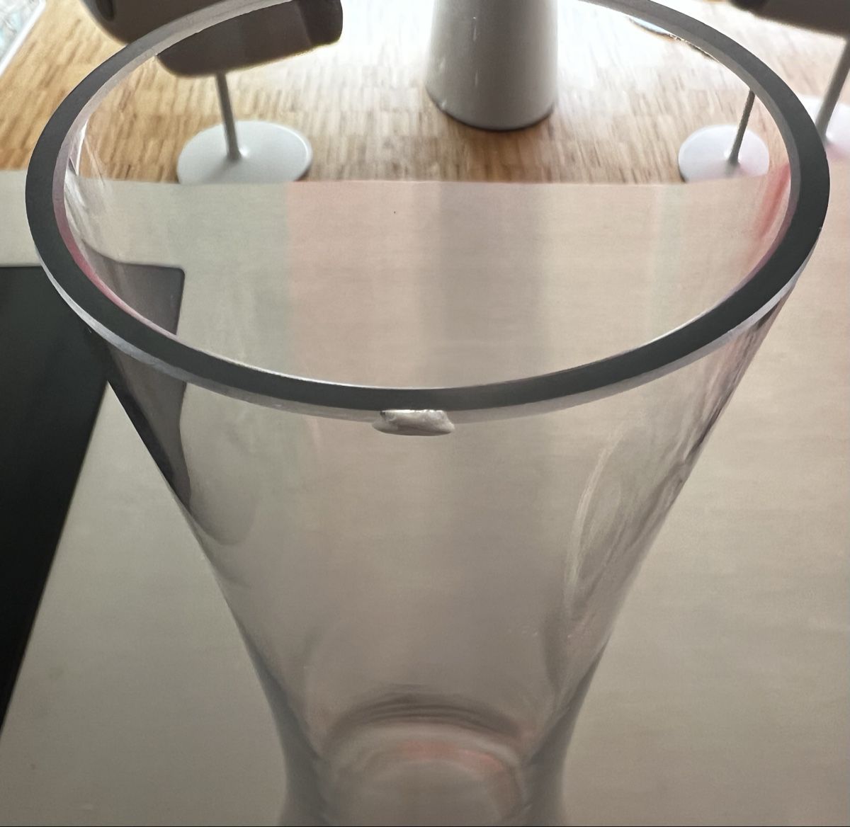 Carafes: Glaskaraffe mit Metallausgiesser neuwertig – D'occasion à Schleinikon par mbr_jc95 1