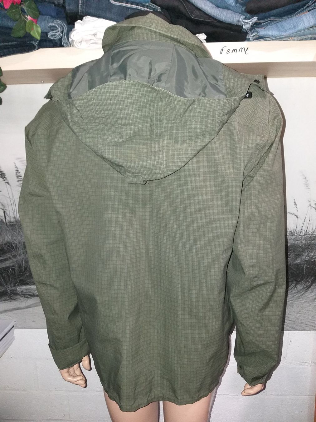 Vaude Giacche: VAUDE  Veste imperméable/Wasserdicht Jacke  Taille/Grosse M – Usato da Cossonay-ville venduto da Super-Price-Quality 5