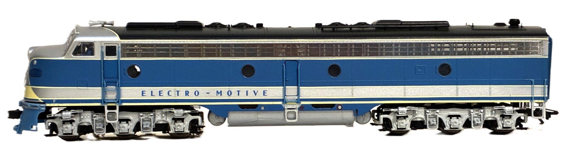 Modelleisenbahnen: Life Like Proto 2000 #8176, AC/Digital, EMD #952, E8 – Gebraucht aus Zürich von foufou2000