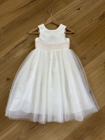 Robe blanche enfant taille 7-9 ans perles et nœud rose 🎀