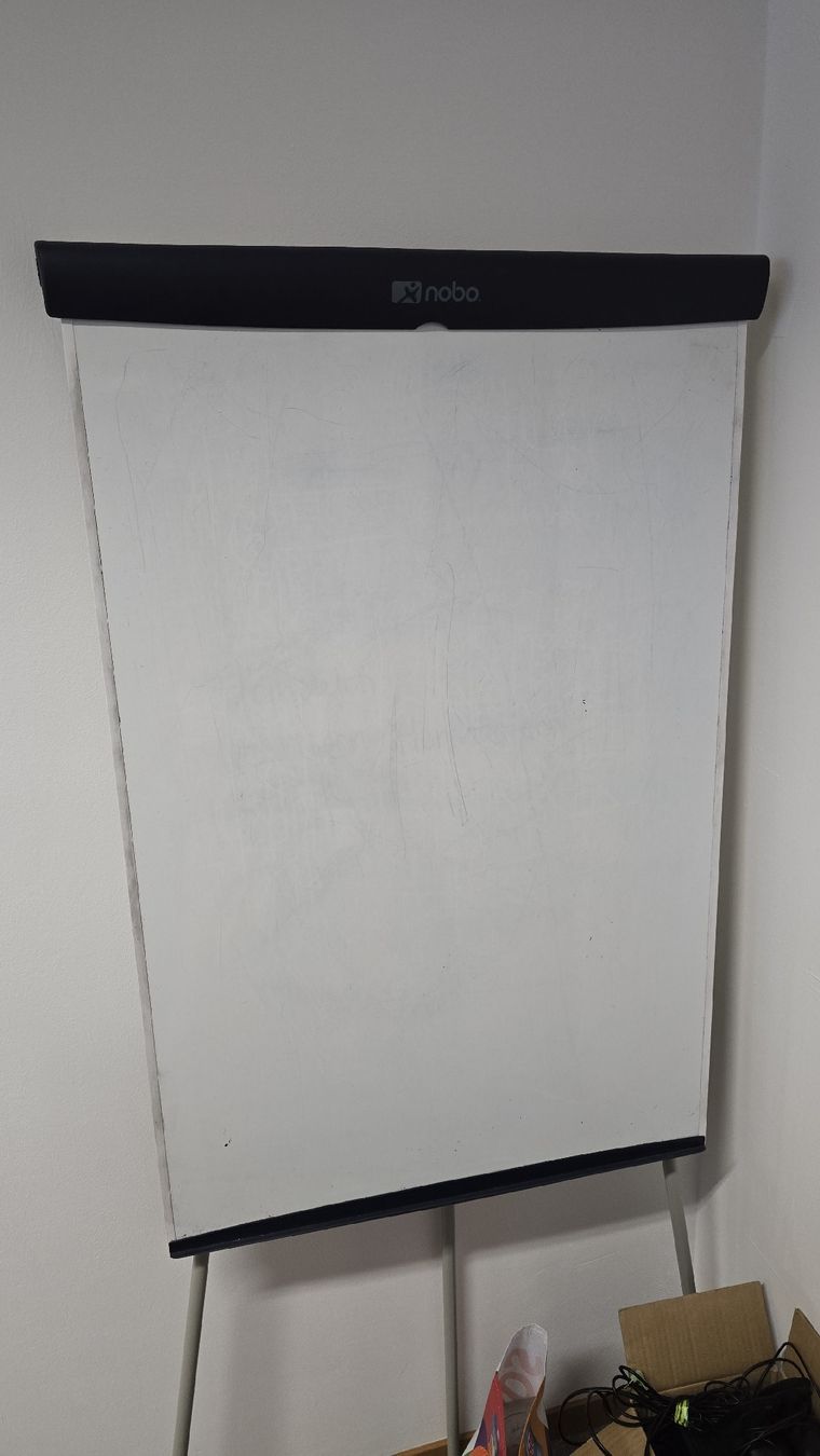 Lavagne: Nobo Whiteboard/Flipchart - Ideal für Büro oder Schulen – Usato da Bischofszell venduto da and_9zx2