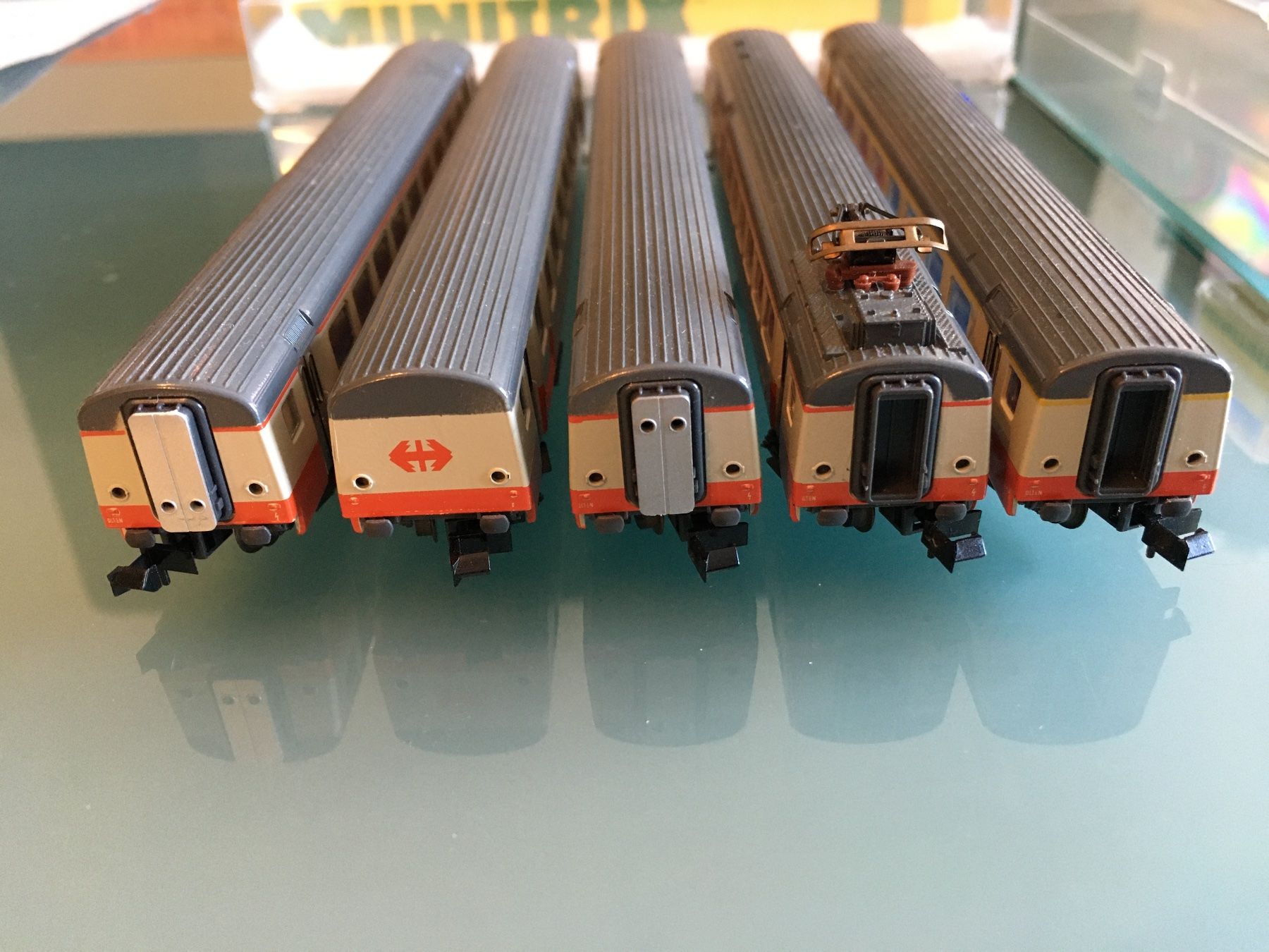 Trix Modellini di ferrovie: 5 Wagen Minitrix Swiss Express SBB Spur N – Usato da holziken venduto da Weston 3