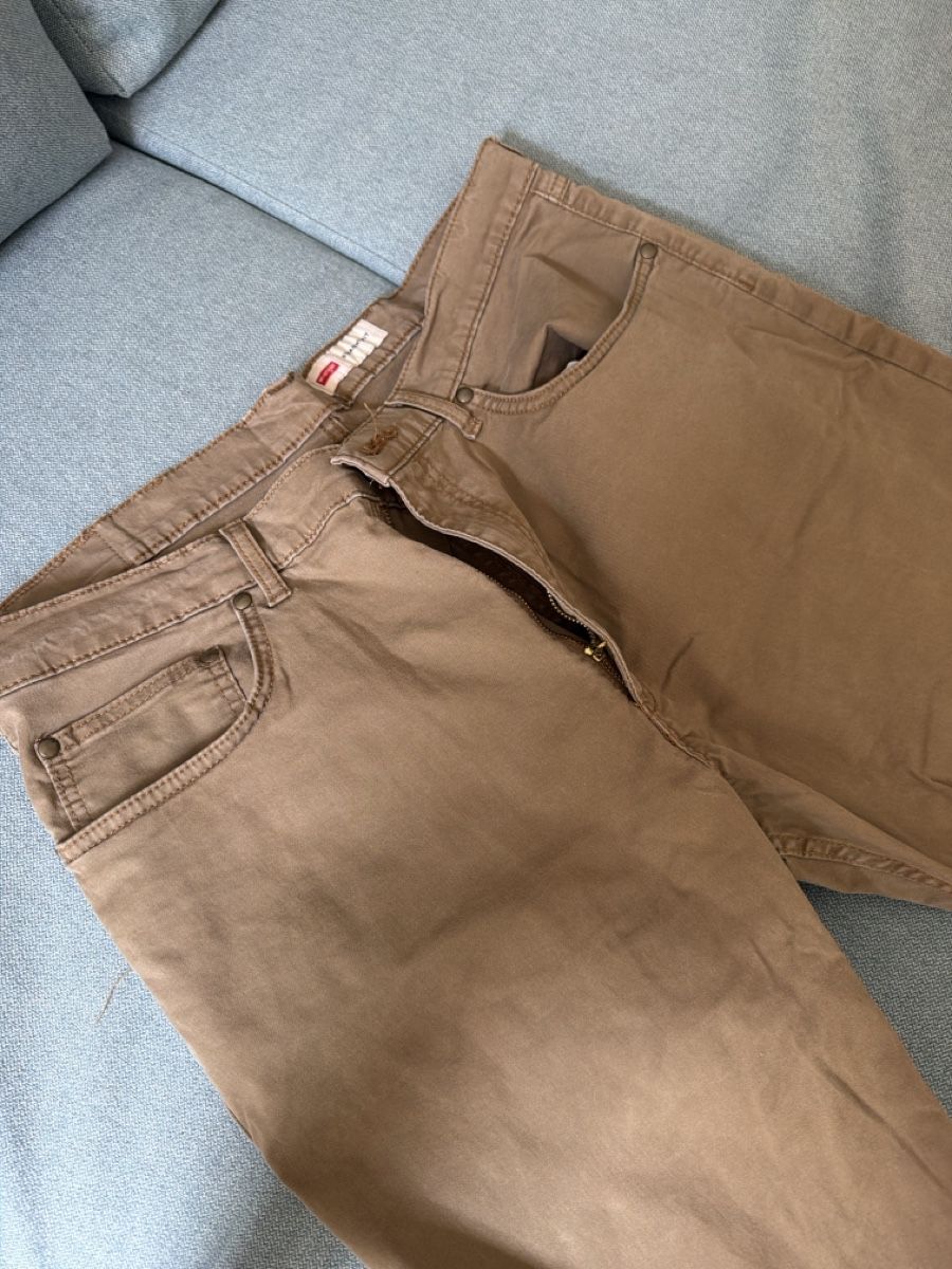 Wrangler Pantaloni: Wrangler Pants M/L Brown New – Nuovo (secondo la descrizione) da Nyon venduto da noa_528c