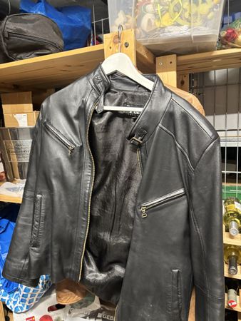 Herren Lederjacke schwarz Grösse L guter Zustand