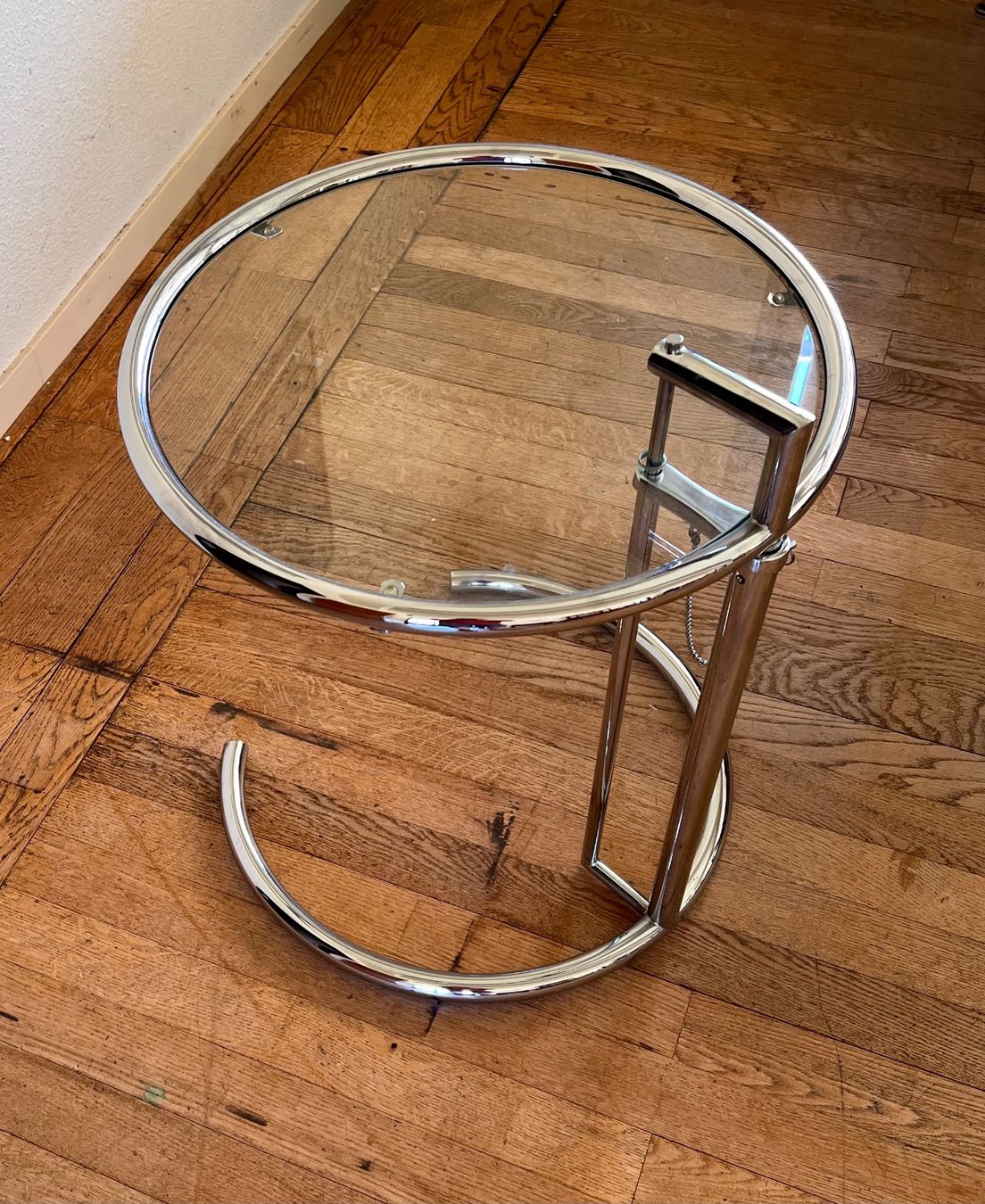 Tische: Beistelltisch E 1027, Eileen Grey, 2000 – Gebraucht aus Tecknau von smoothtentacles 1