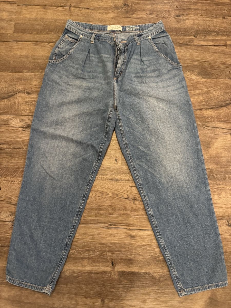 Lots de vêtements: Hosen Set, GR 30-42 – D'occasion à Pfeffingen par Twoa