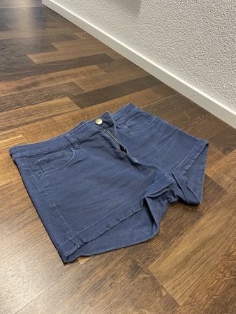Dunkelblaue Shorts von H&M