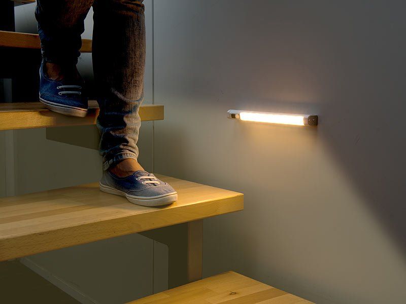 Lampade: SMD-LED-Lichtleiste mit PIR-Bewegungs-Melder – Nuovo e nell'imballaggio originale da Giubiasco venduto da news-shop 3