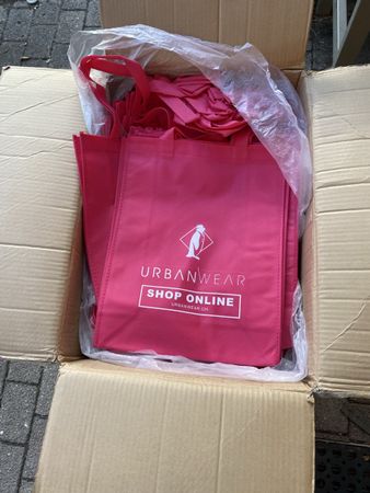 Taschen Urbanwear pink Neu ganzer Karton Voll
