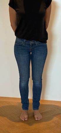 Neuwertige Levi‘s Demi Vurve Low Rise Skinny / Gr 25