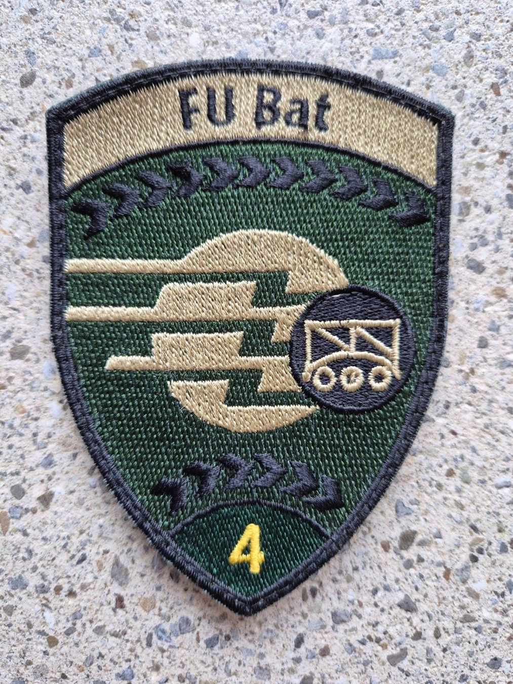 Schweizer Armee Plaketten & Abzeichen: *** Badge FU Bat 4 mit klett *** – Neu (gemäss Beschreibung) aus Riedholz von fr_sIruP