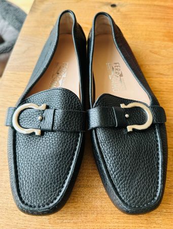 Elegant Salvatore Ferragamo Leather Loafers, Size 40