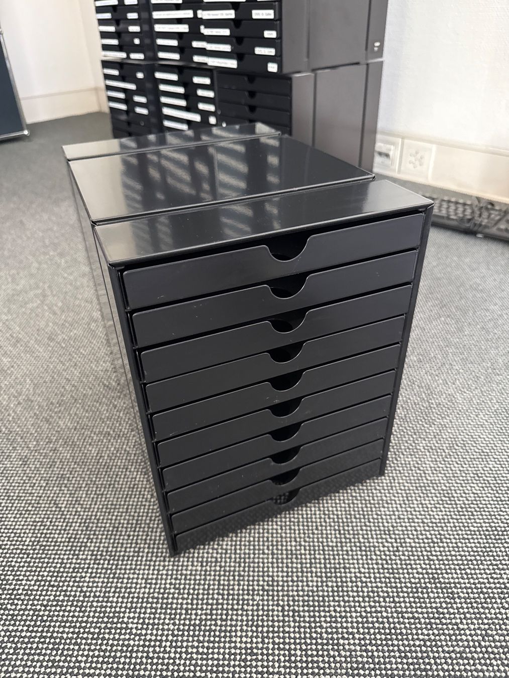 USM Sistemi di archiviazione: USM Haller Schubladenbox – Usato da Freidorf TG venduto da sarotiko