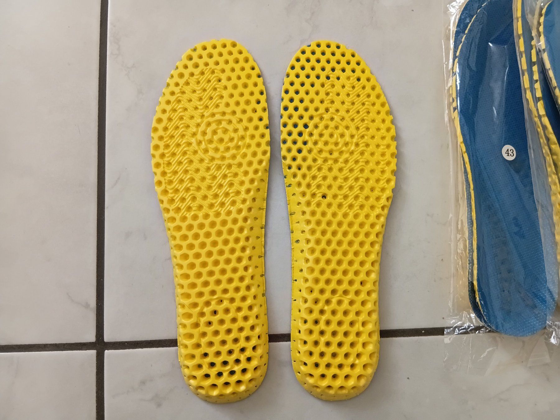 Herrenschuhe: Barfussschuhe Inneneinlegesohlen, Gr. 43, neu – Neu und originalverpackt aus Igis von lebi 2