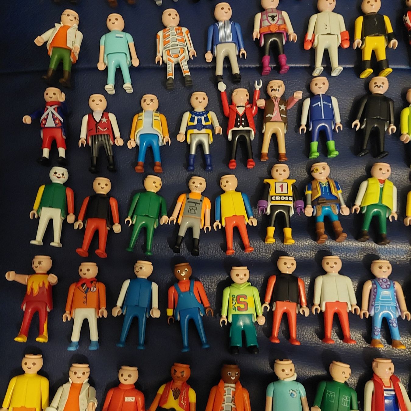 Playmobil Jouets: Playmobil Figuren 52 Stk. – D'occasion à Belp par masterdriftking 1