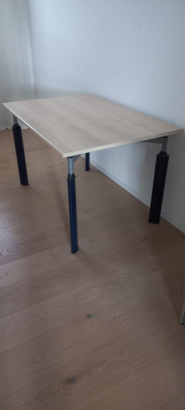 Scrivanie: Büro-Tisch mit Eckelement – Usato da Beckenried venduto da Winterabend150 3