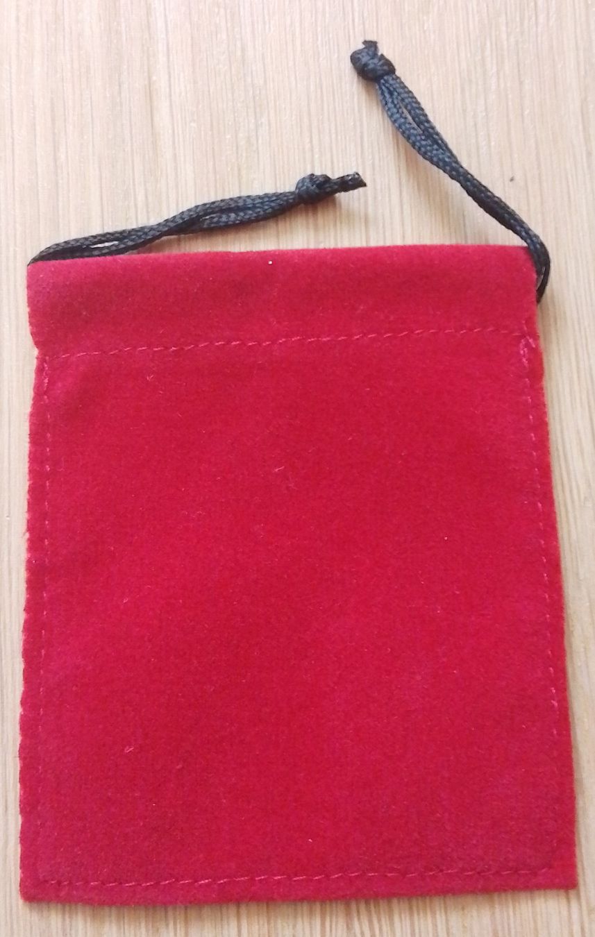Taschen: Samtbeutel 8,2 x 6,7 cm mit Zugschnur rot – Neu (gemäss Beschreibung) aus Wohlen AG von salamanderspielwaren
