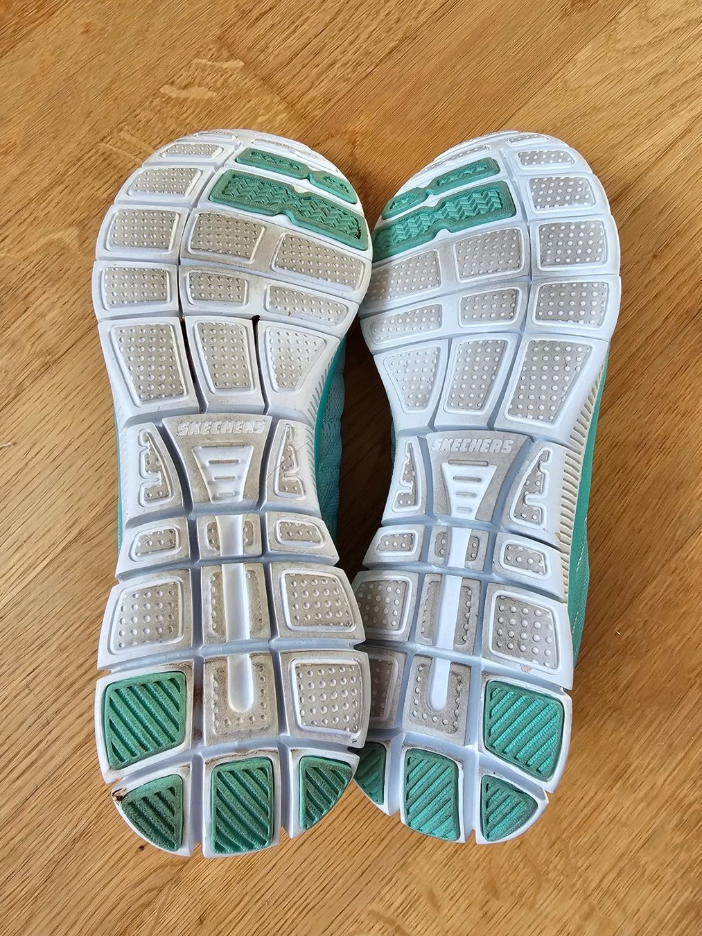 Skechers Scarpe da uomo: Skechers Sneaker, hellgrün, Grösse 39 – Usato da Liestal venduto da Nerina5 3