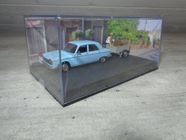 Altaya 1:43 Diorama Classic Car Peugeot 204