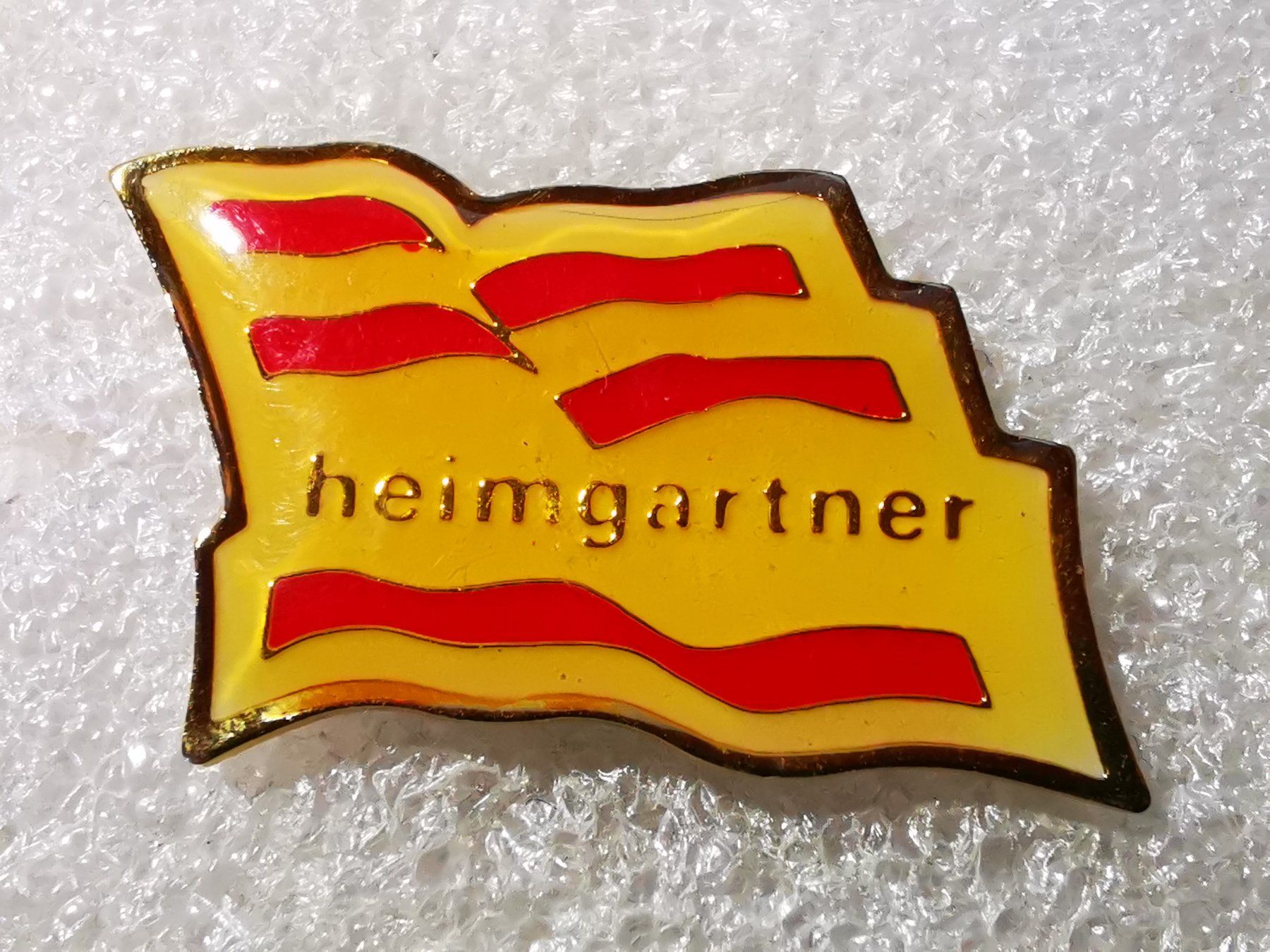 Placchette & Badge: Ansteckpin 27: Heimgartner – Usato da Oppligen venduto da Pin-Fall-Shop