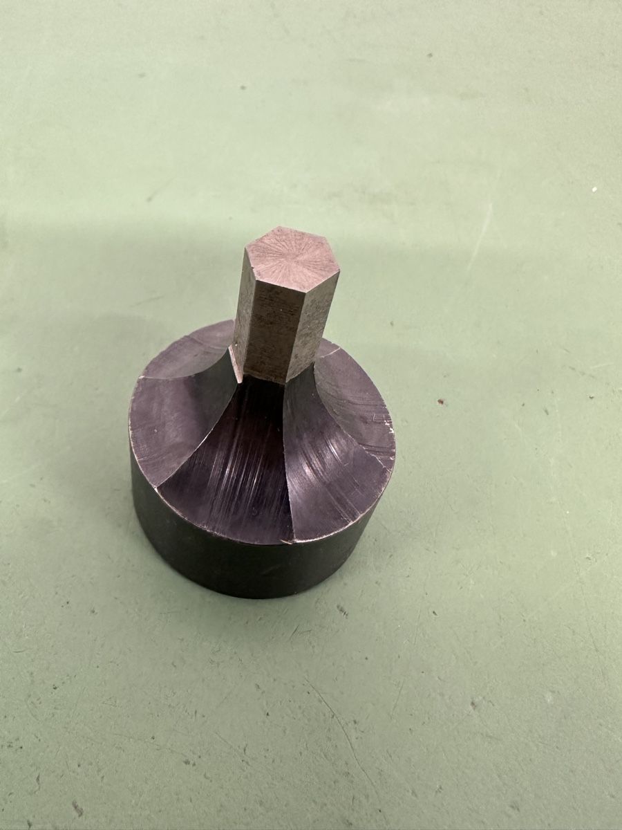 Tutti gli attrezzi: Dead Hexagon Hole Broach Tool – Usato da Aarberg venduto da SNMachines 1