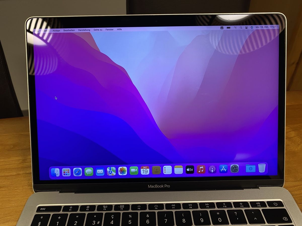 Apple Portables: MacBook Pro 13,3“ 256GB – D'occasion à Hombrechtikon par Loollaan 2