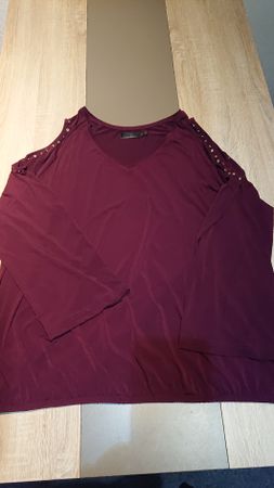 Elegantes Shirt Gr. 56 /58 mit Cut-Outs, weinrot, neuwertig