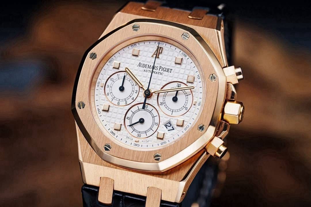 Audemars Piguet Montres: Audemars Piguet Royal oak Chronograph ref. 26022 – D'occasion à La Corbaz par ts5_567x 1