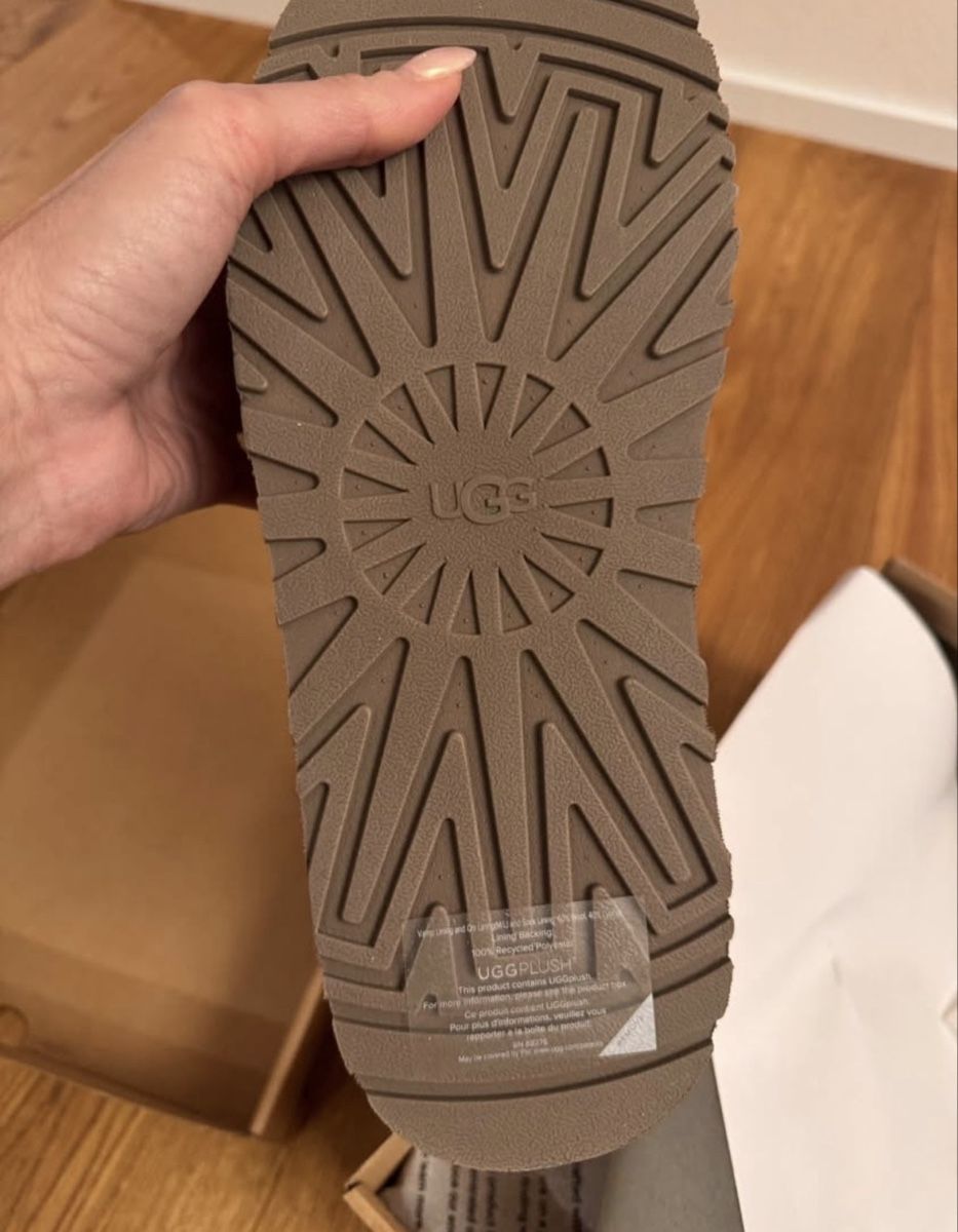 Ugg Scarpe da uomo: Neue Ugg 42 - 11 US – Nuovo e nell'imballaggio originale da Uitikon Waldegg venduto da Nasacha 1