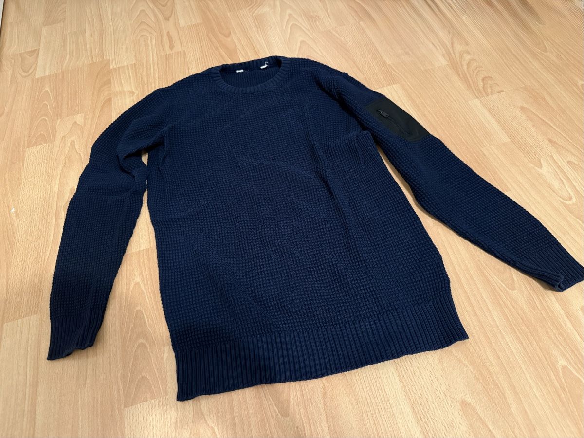 Lotti & Set di vestiti: Pullover Lot – Usato da Chur venduto da Tsambiko 6