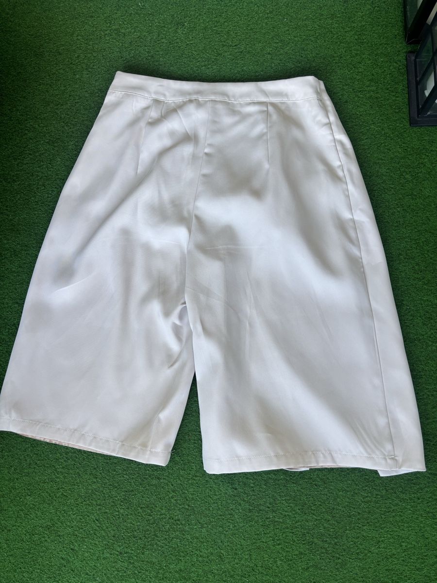 Pantalons: Bermudas mit wikelrock – D'occasion à Zug par Biki72 3