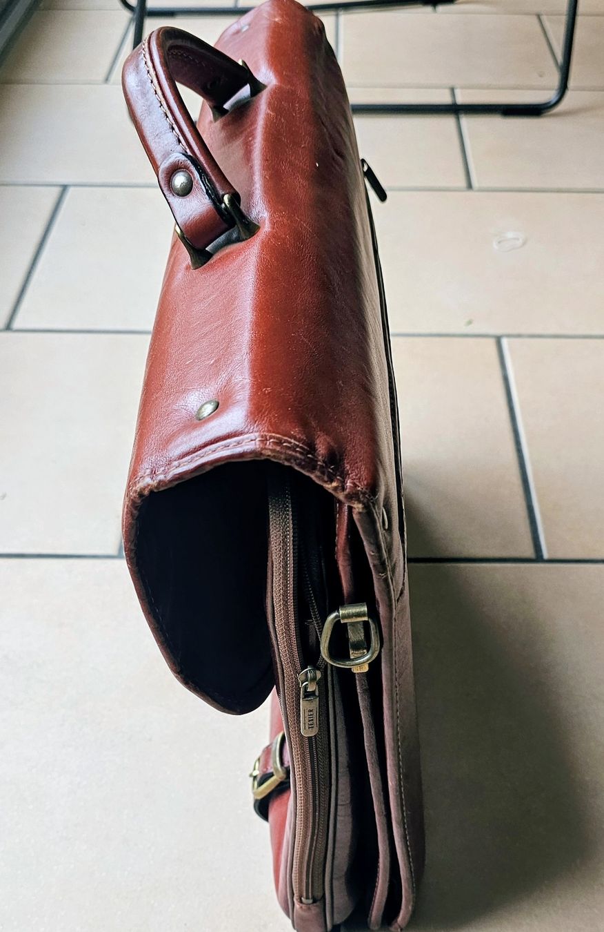 Valigie & Borse: Texier Leather Briefcase Brown Multi Compartment Used – Usato da Wettingen venduto da Korn54 1