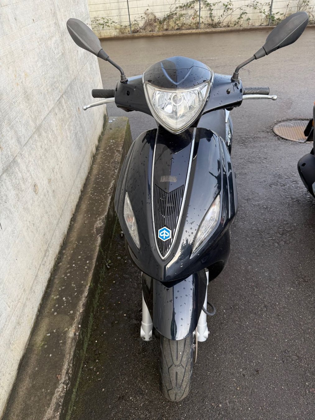 Piaggio Scooter: Paiggio Fly  125i.e V3 – Usato da Zürich venduto da SP.CH