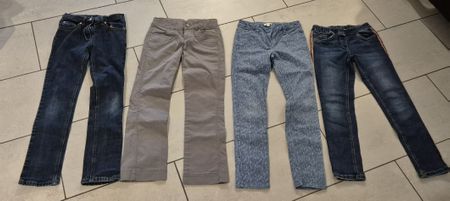 4 Hosen 134/140 für Mädchen